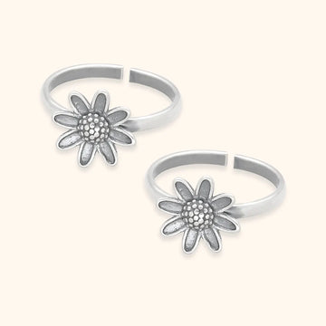 Elegance in Circles 925 Sterling Silver Toe Ring with Rhodium and Lacquer coating for Anti-tarnish.
